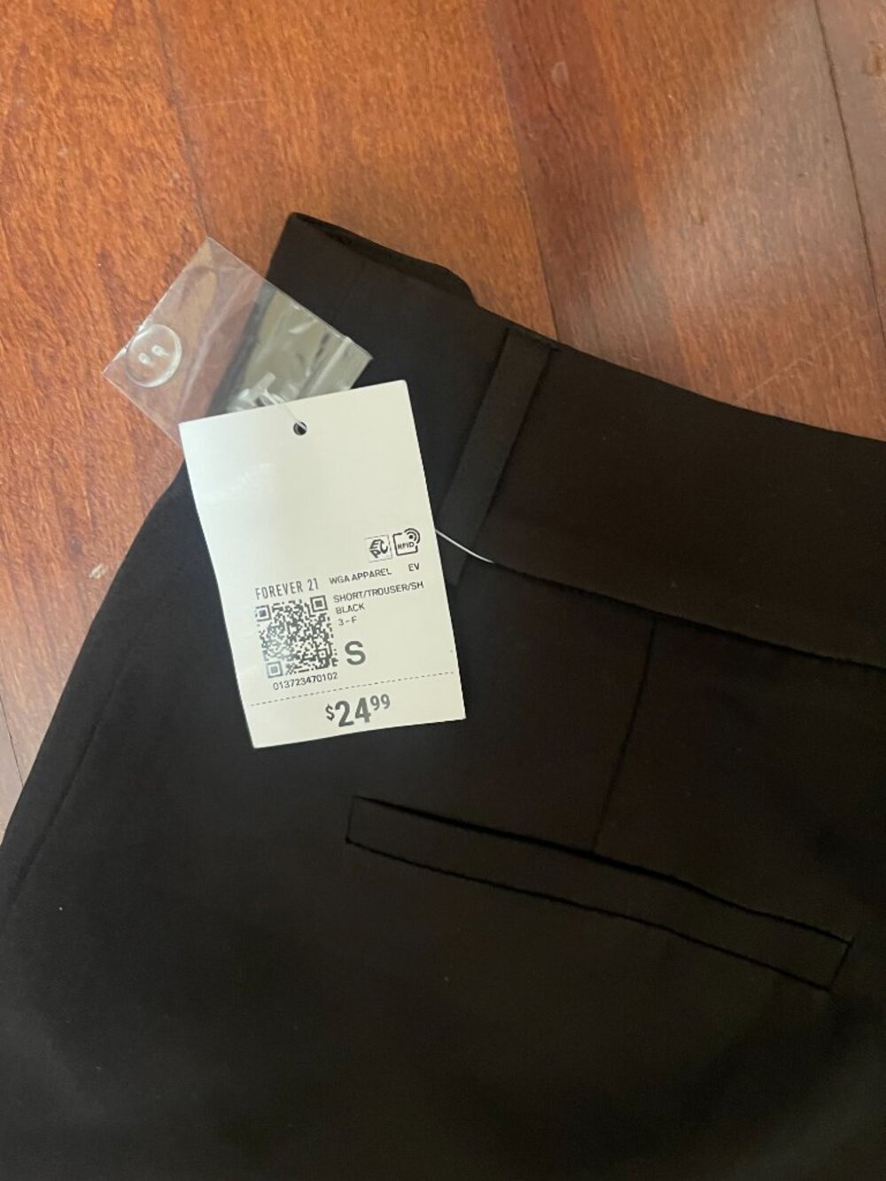 Forever 21 Black Tailored High Rise Shorts NWT Size Small - Picture 7 of 7